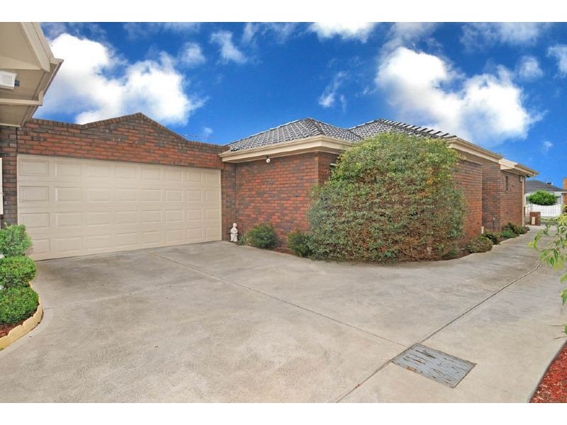 19 Cosmos Street, Glenroy VIC 3046