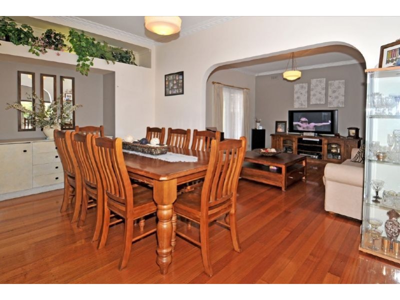 22 Melbourne Avenue, Glenroy VIC 3046