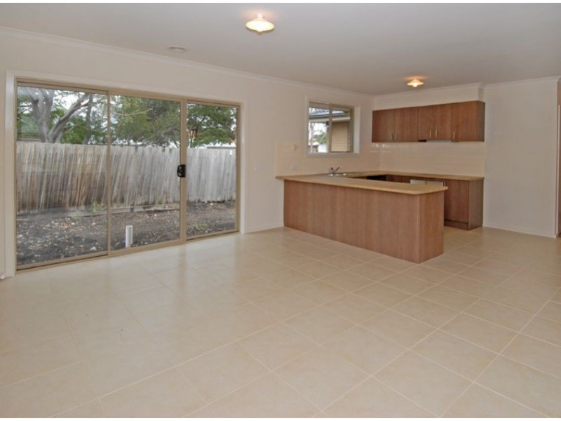 2/68 Daley Street, Glenroy VIC 3046