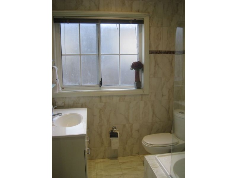 26 Cosmos Street, Glenroy VIC 3046