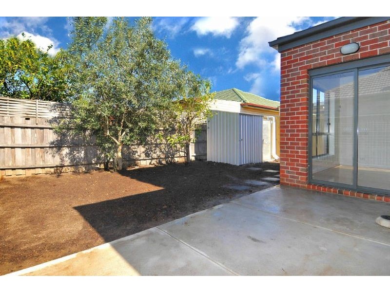 2/14 ST. JAMES STREET, Hadfield VIC 3046