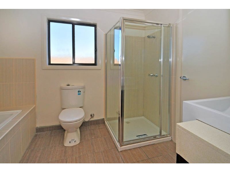 2/14 ST. JAMES STREET, Hadfield VIC 3046