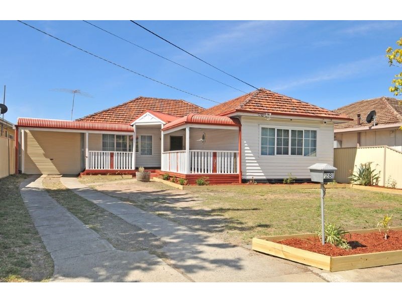 28 Hillcrest Road, Oak Park VIC 3046