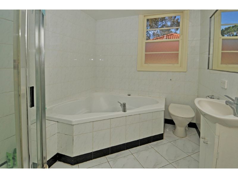 1/166 Glenroy Road, Glenroy VIC 3046