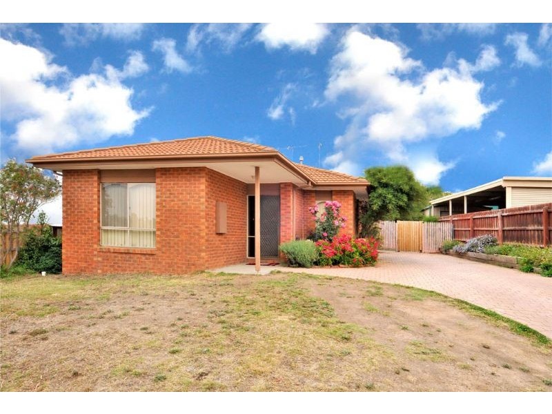 28 Linden Close, Meadow Heights VIC 3048