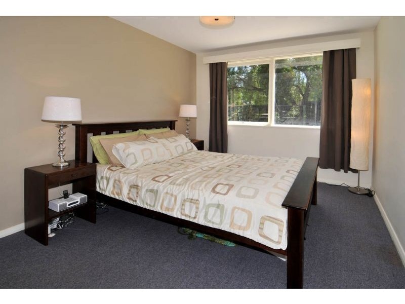 2/11 Currajong Street, Glenroy VIC 3046