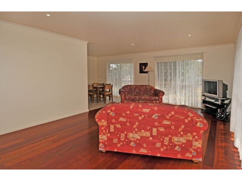 4 Gunbower Crescent, Meadow Heights VIC 3048