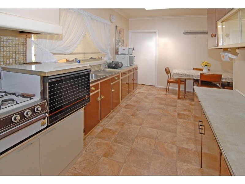 52 Tarana Avenue, Glenroy VIC 3046