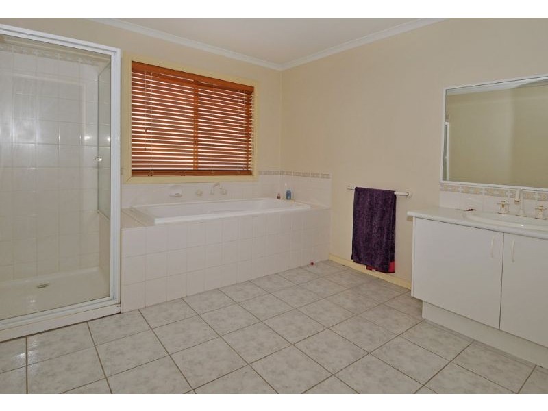 6A Albert Street, Oak Park VIC 3046