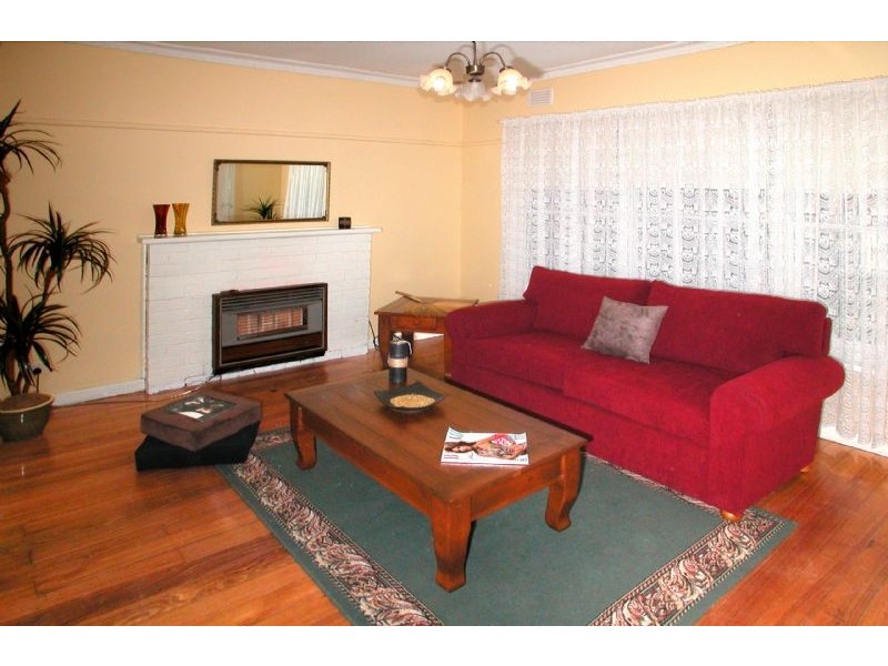 61 Isla Avenue, Glenroy VIC 3046