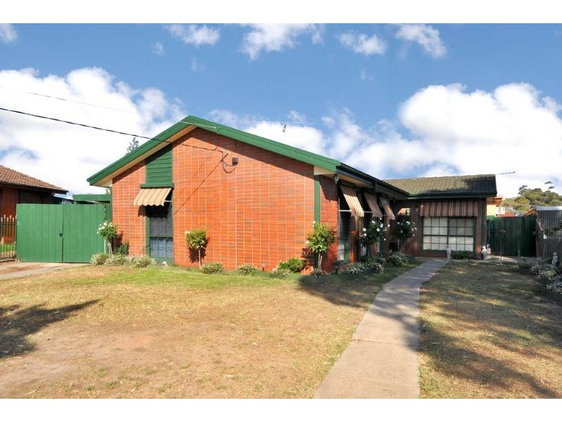 7 Inverleigh Court, Meadow Heights VIC 3048