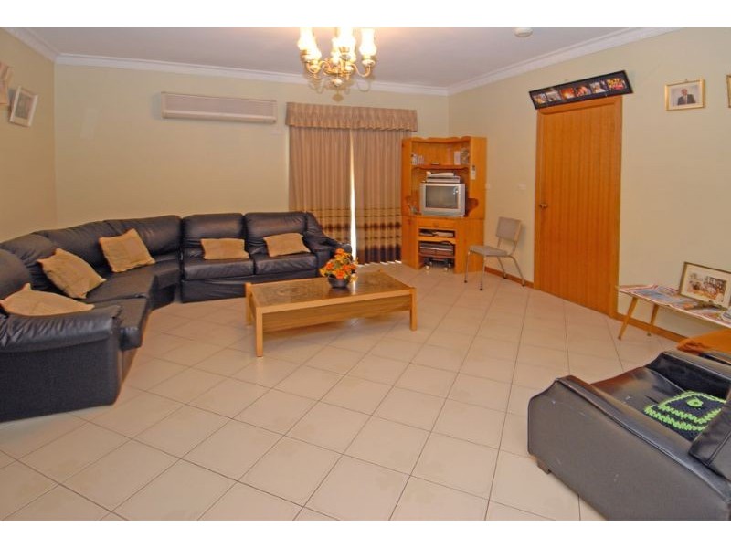 17 Cheviot Road, Campbellfield VIC 3061