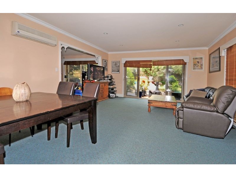 102 Valley Crescent, Glenroy VIC 3046