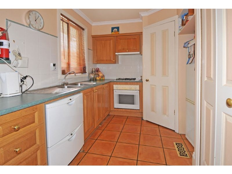 102 Valley Crescent, Glenroy VIC 3046