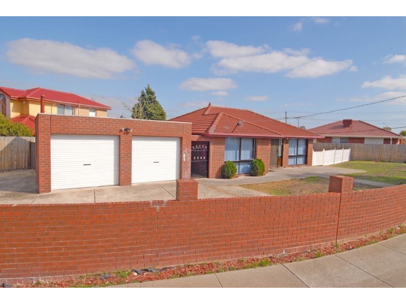4 Devon Court, Meadow Heights VIC 3048
