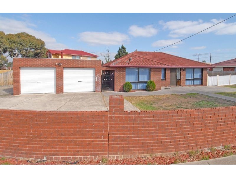 4 Devon Court, Meadow Heights VIC 3048