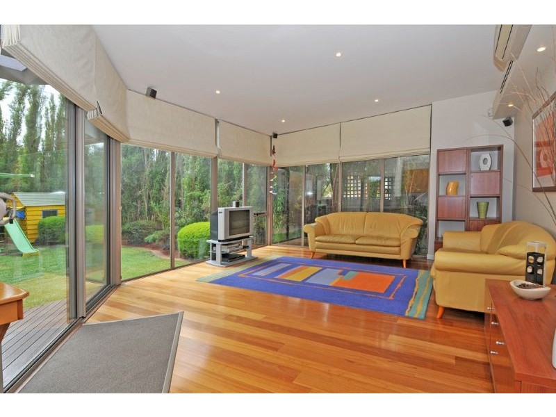 10 Leighton Crescent, Fawkner VIC 3060