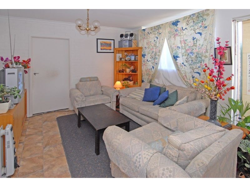 2/23a Becket Street, Glenroy VIC 3046