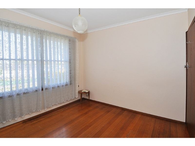 18 Guildford Avenue, Coolaroo VIC 3048