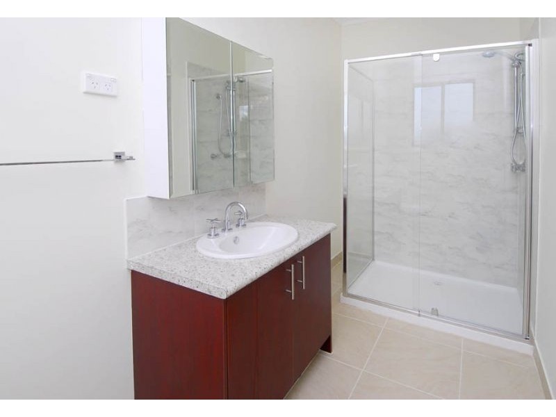 1/3 Mitchell Court, Glenroy VIC 3046