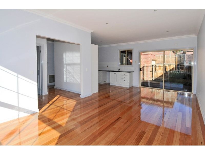 1/15 Chapman Avenue, Glenroy VIC 3046