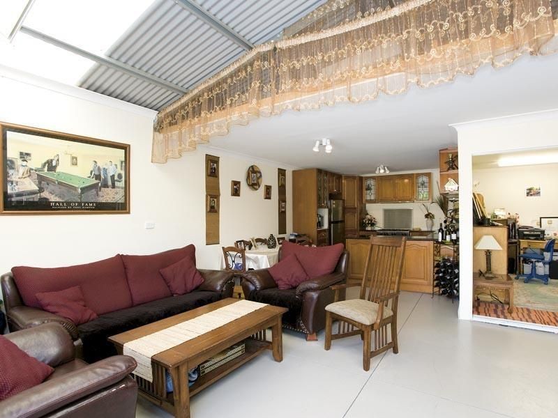 11 Hubert Avenue, Glenroy VIC 3046