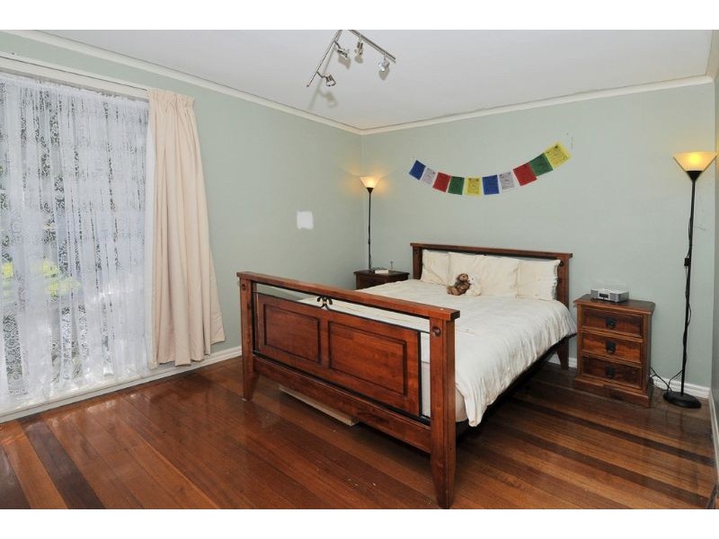 7 Lorraine Crescent, Jacana VIC 3047