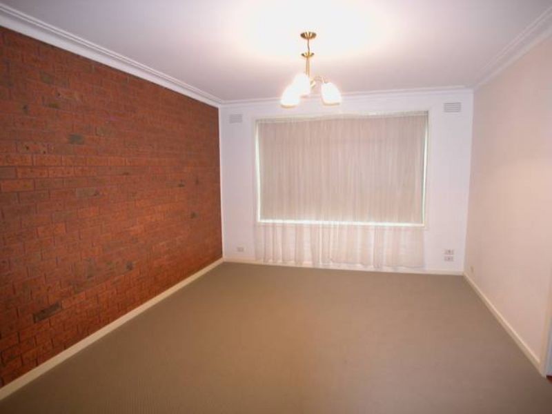 2/26 Gladstone Parade, Glenroy VIC 3046