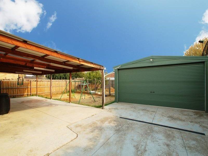 6 Malcom Street, Oak Park VIC 3046