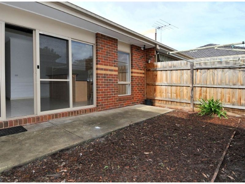 1/41 Rhodes Parade, Oak Park VIC 3046