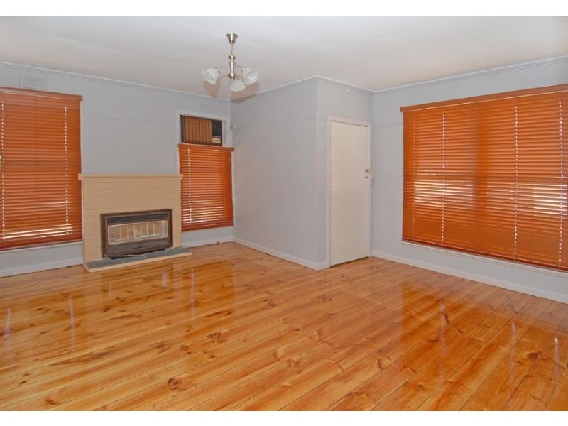 4 View Street, Glenroy VIC 3046