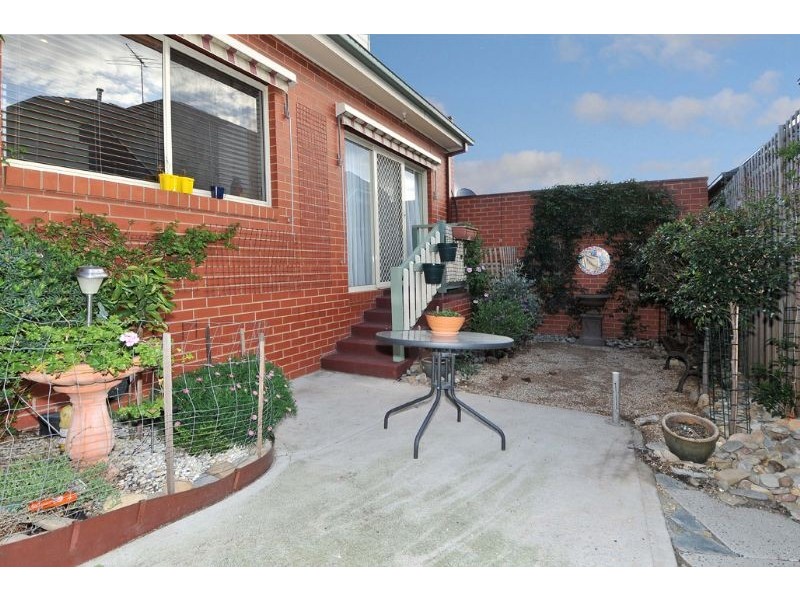 4/15 Station Road, Oak Park VIC 3046