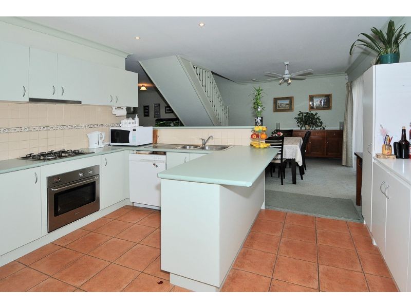 4/15 Station Road, Oak Park VIC 3046