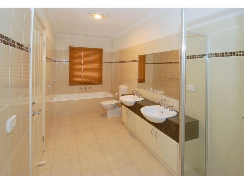 1/172 Melbourne Avenue, Glenroy VIC 3046
