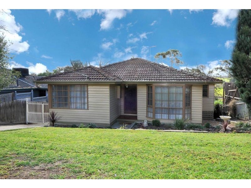 28 Moonee Boulevard, Glenroy VIC 3046