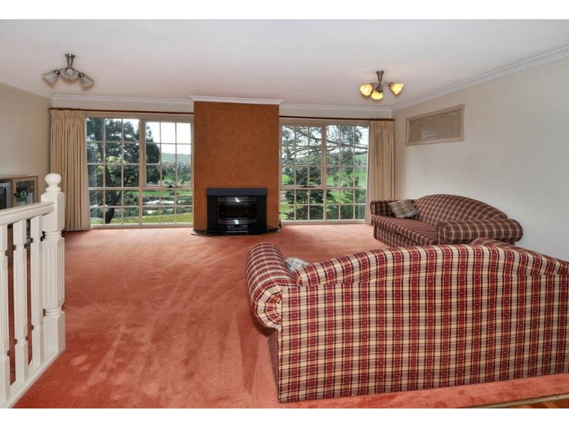 28 Moonee Boulevard, Glenroy VIC 3046