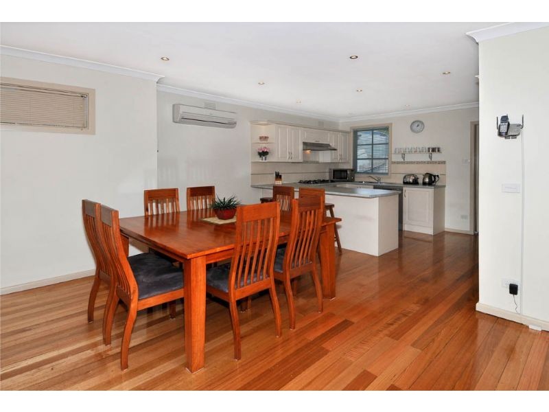 28 Moonee Boulevard, Glenroy VIC 3046