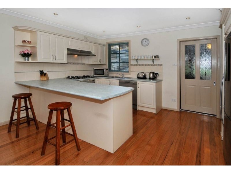 28 Moonee Boulevard, Glenroy VIC 3046