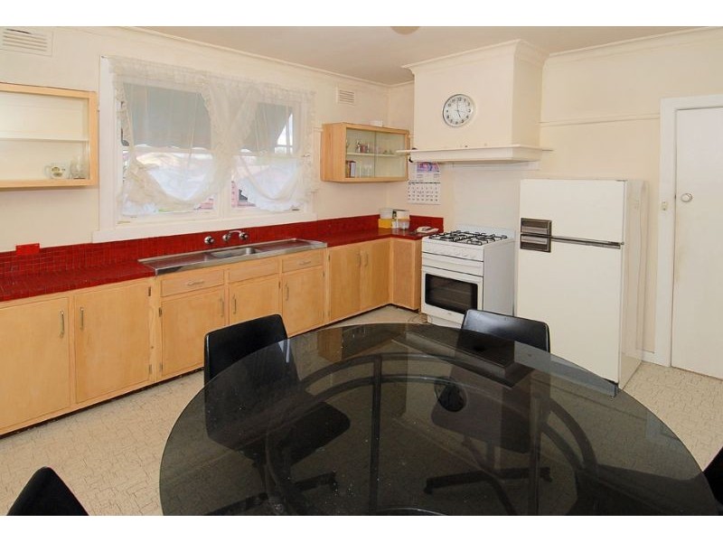 6 Glen Street, Glenroy VIC 3046