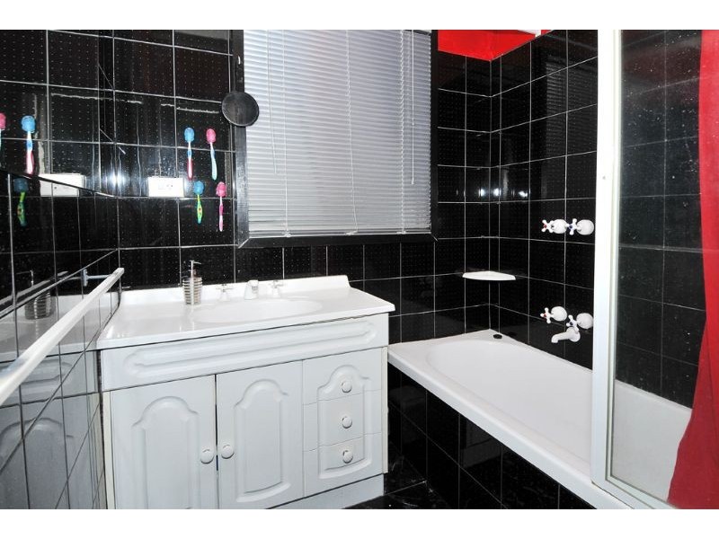 105 Waranga Crescent, Broadmeadows VIC 3047