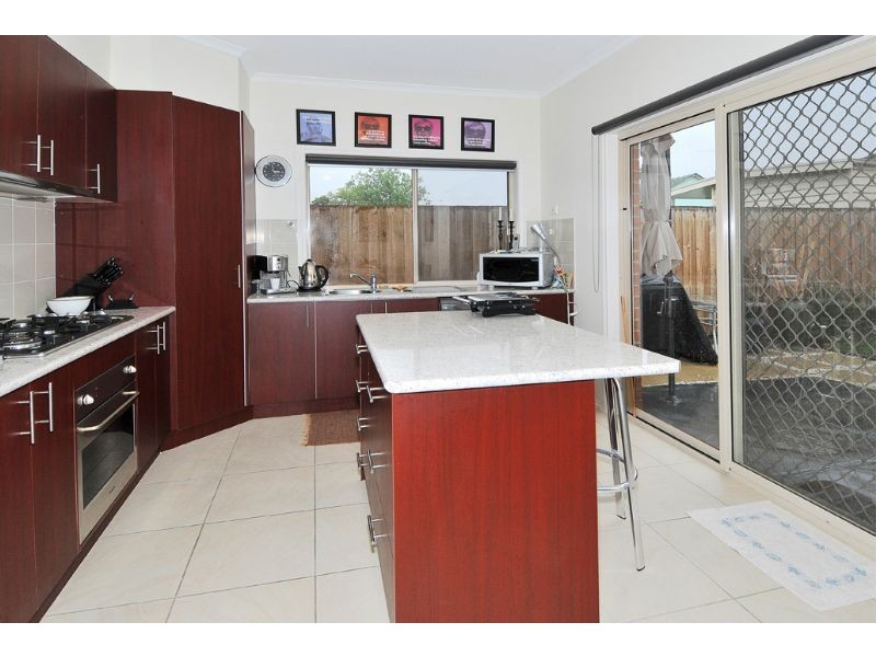 2/3 Mitchell Court, Glenroy VIC 3046