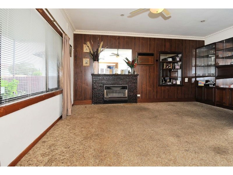 18 Victoria Street, Oak Park VIC 3046