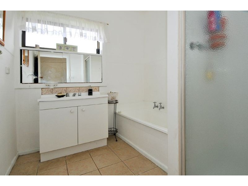2 St James Street, Hadfield VIC 3046