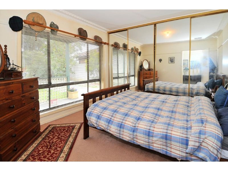 2 St James Street, Hadfield VIC 3046
