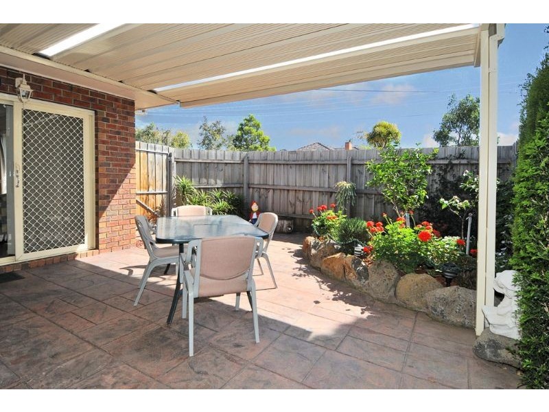 15 Andrew Street, Glenroy VIC 3046