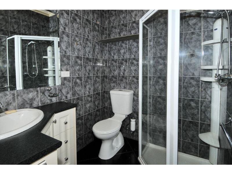 15 Andrew Street, Glenroy VIC 3046