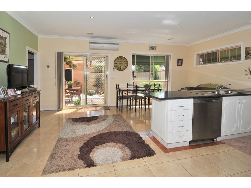 1/116 View Street, Glenroy VIC 3046