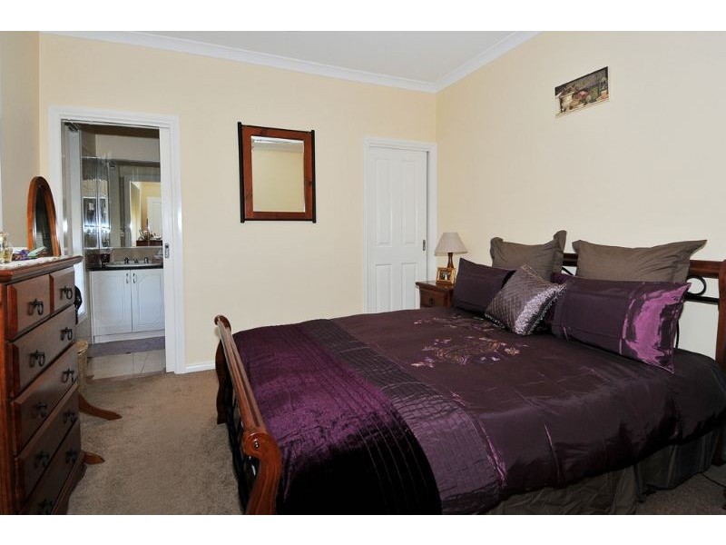 1/116 View Street, Glenroy VIC 3046