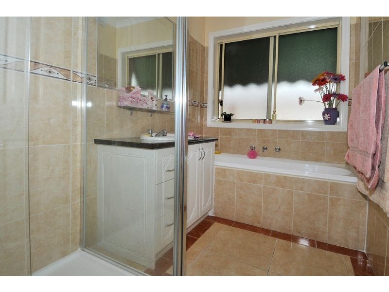 1/116 View Street, Glenroy VIC 3046