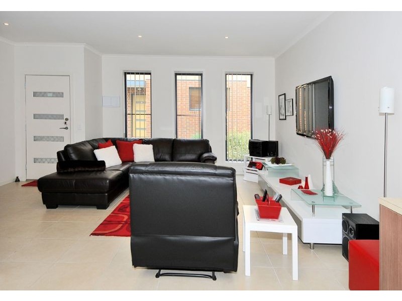 10/213 – 215 Camp Road, Broadmeadows VIC 3047